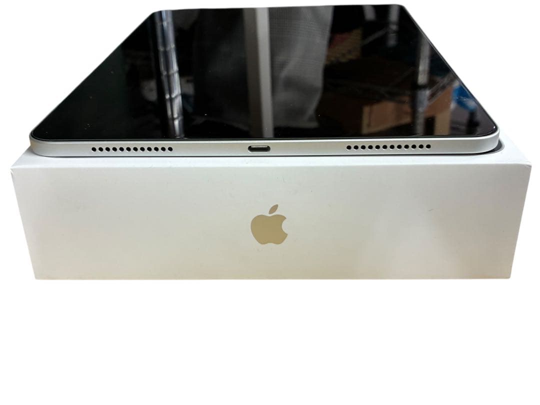 iPad Air 第4世代256GB シルバー MYFW2J / A Wi-Fi