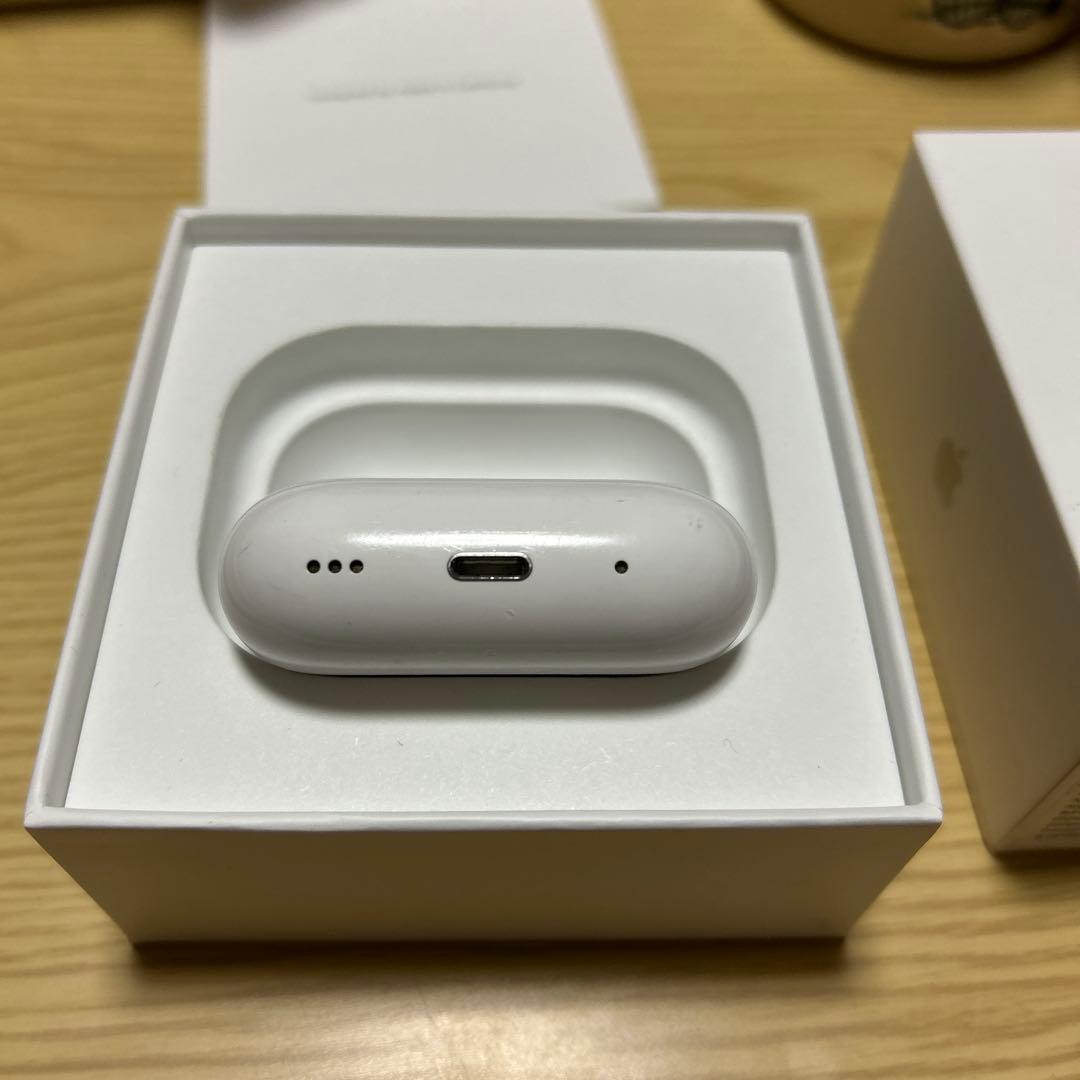 AirPods Pro (第2世代) 本体 ホワイト(右耳故障あり)