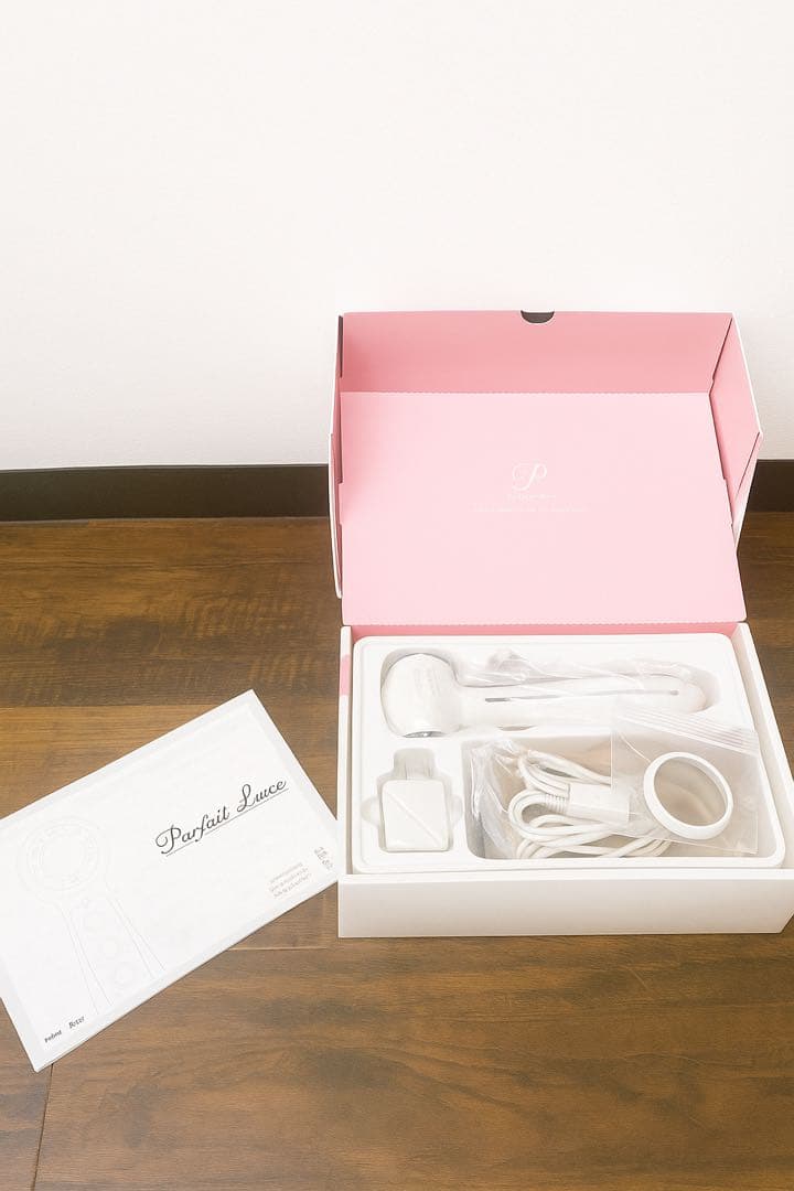 美顔器 EMS 冷温ケア Parfait Luxe SPL-W01C 新品同様