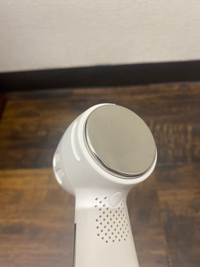 美顔器 EMS 冷温ケア Parfait Luxe SPL-W01C 新品同様