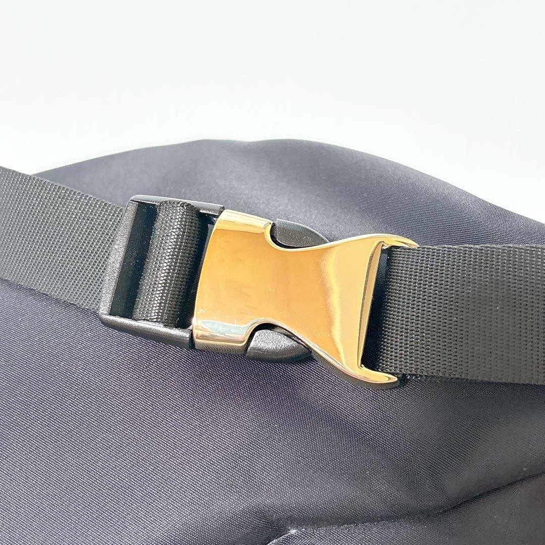 美品✨TOCCA トッカ リボン ボディバッグ ウエストポーチ ブラック 撥水