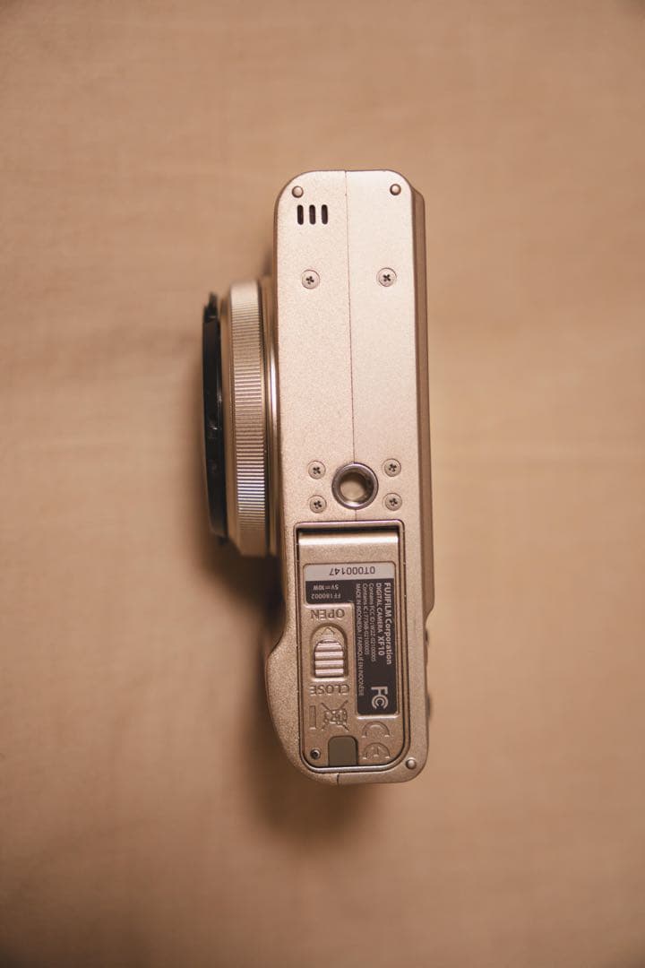 Fujifilm XF10 コンパクトデジタルカメラ