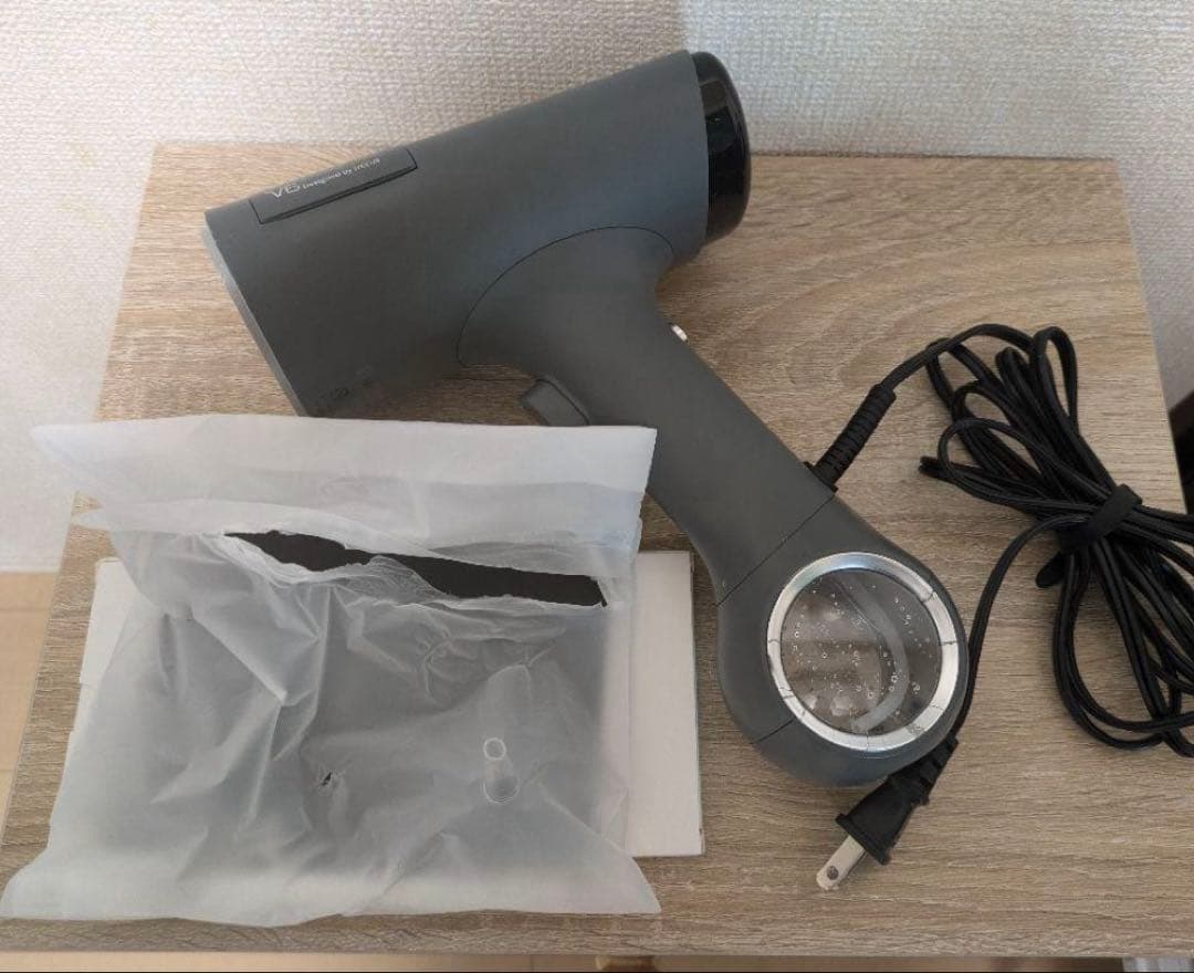 【美品】Morus V6 真空吸着式衣類スチーマー グレー