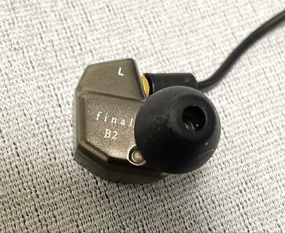 final B2 1BAイヤホン 美品