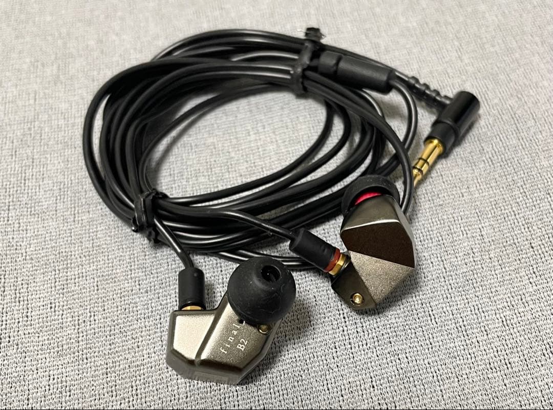 final B2 1BAイヤホン 美品