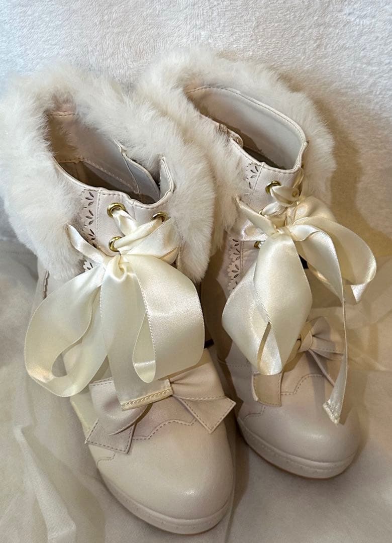 LIZLISA ショートブーツ 白 ホワイト M