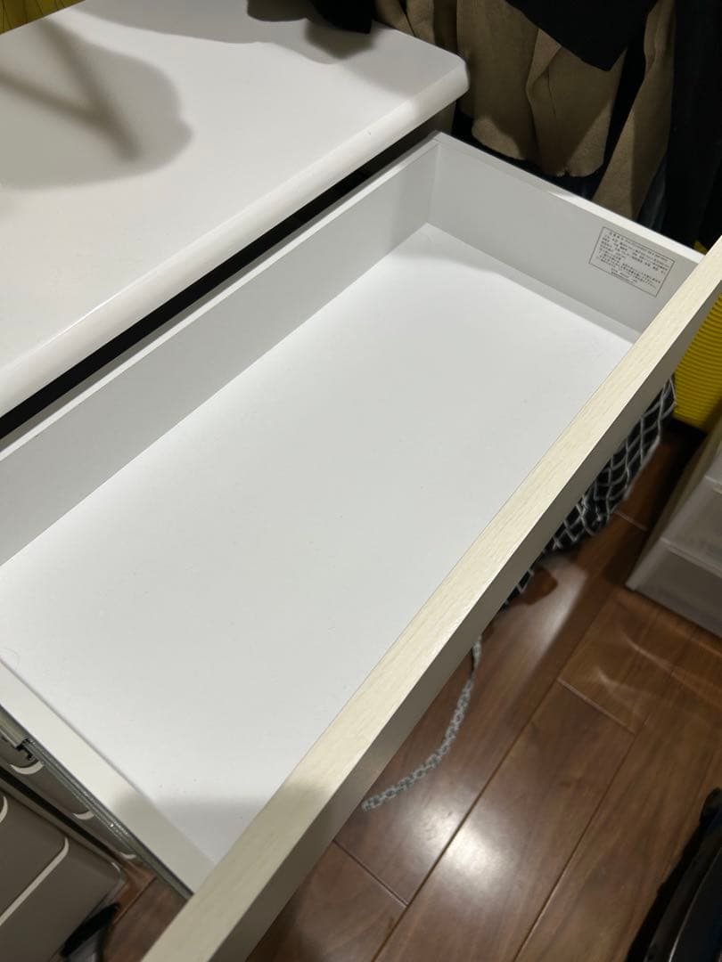 ISSEIKI ホワイト 4段チェスト