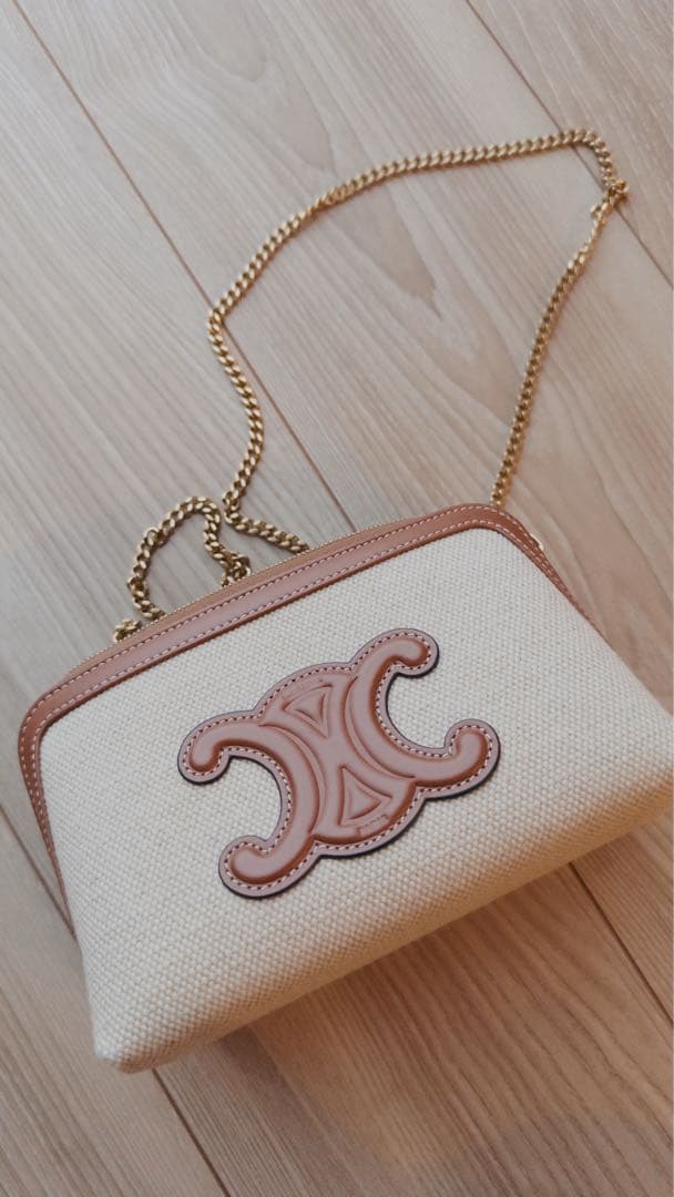Celine チェーン付きクラッチ キュイル トリオンフ