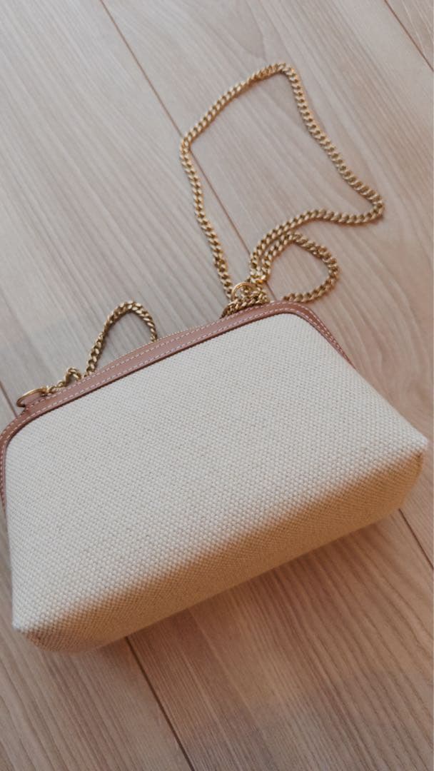 Celine チェーン付きクラッチ キュイル トリオンフ