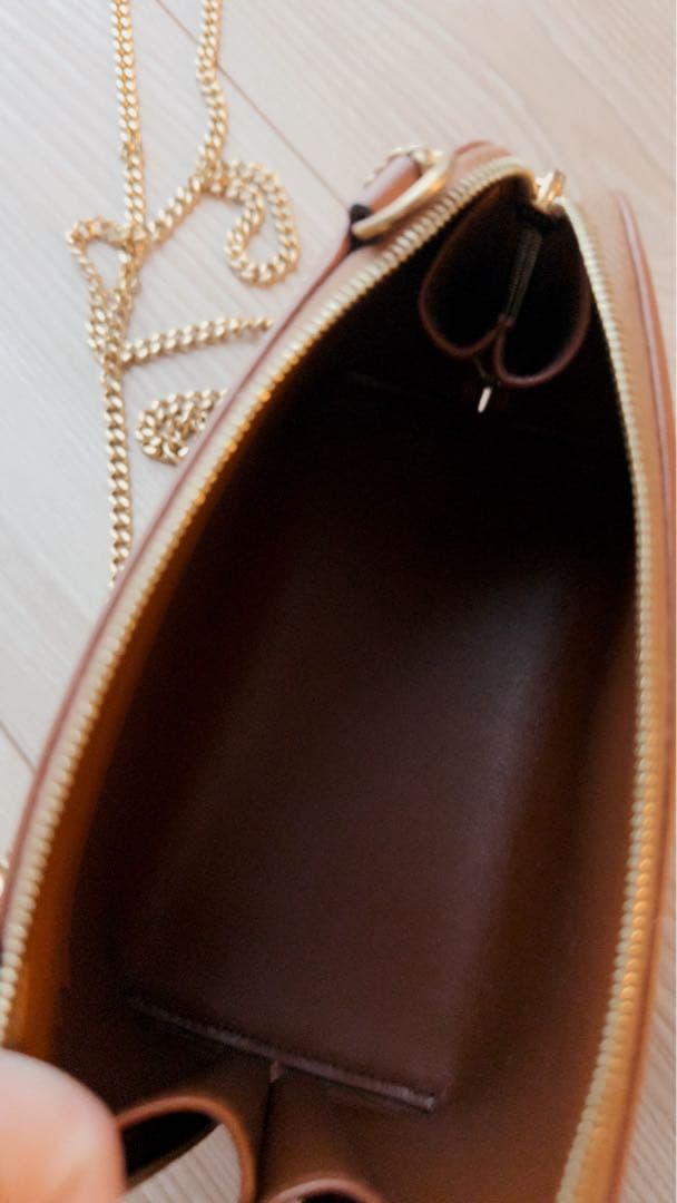 Celine チェーン付きクラッチ キュイル トリオンフ