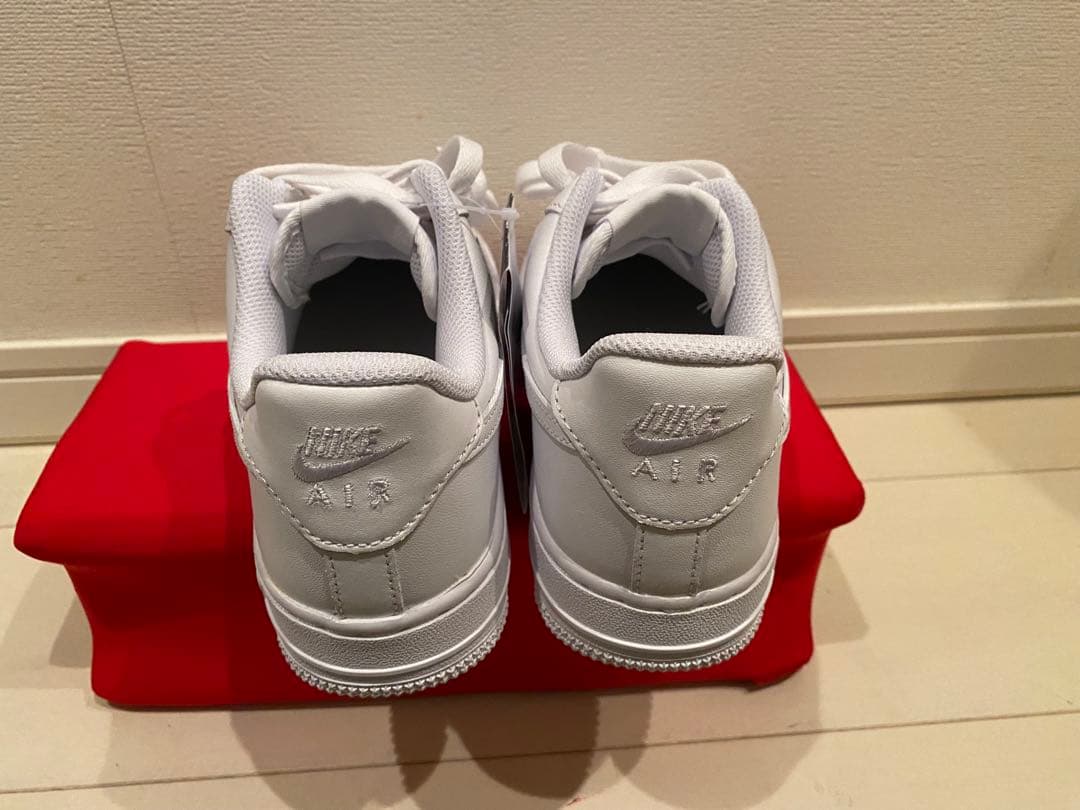 「バル」ナイキ ウィメンズ エアフォースワン白24cm 新品