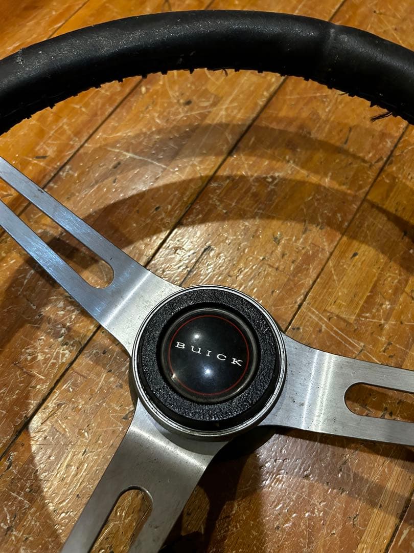 Vintage Ecstasy 1970 Buick GSX ステアリング