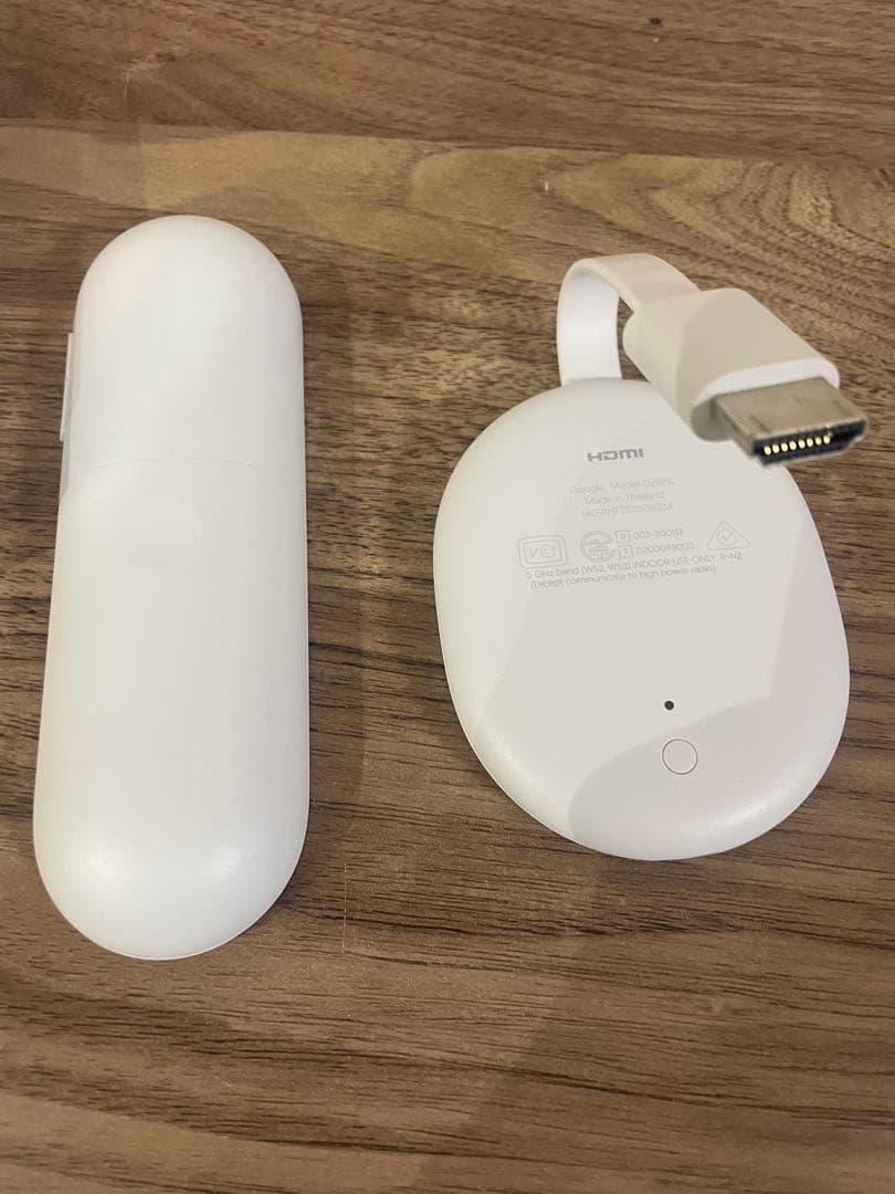 【美品】Chromecast with Google TV 4Kモデル　ホワイト