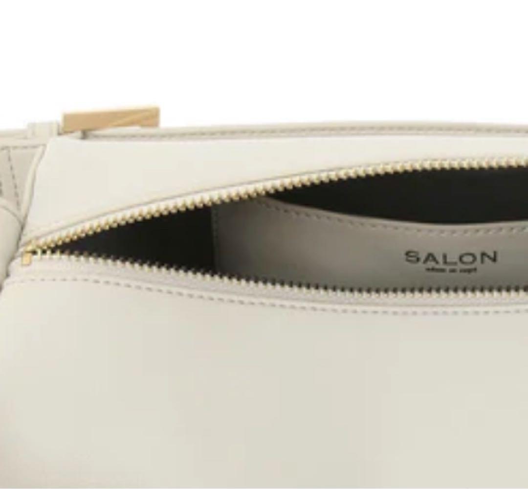 サロンアダムエロペ レザーボックスショルダーバッグ