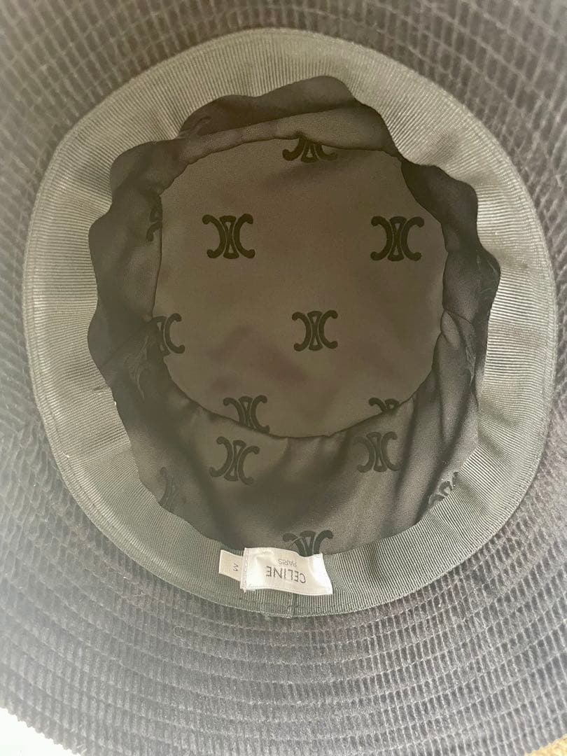 CELINEコーデュロイバケットハット