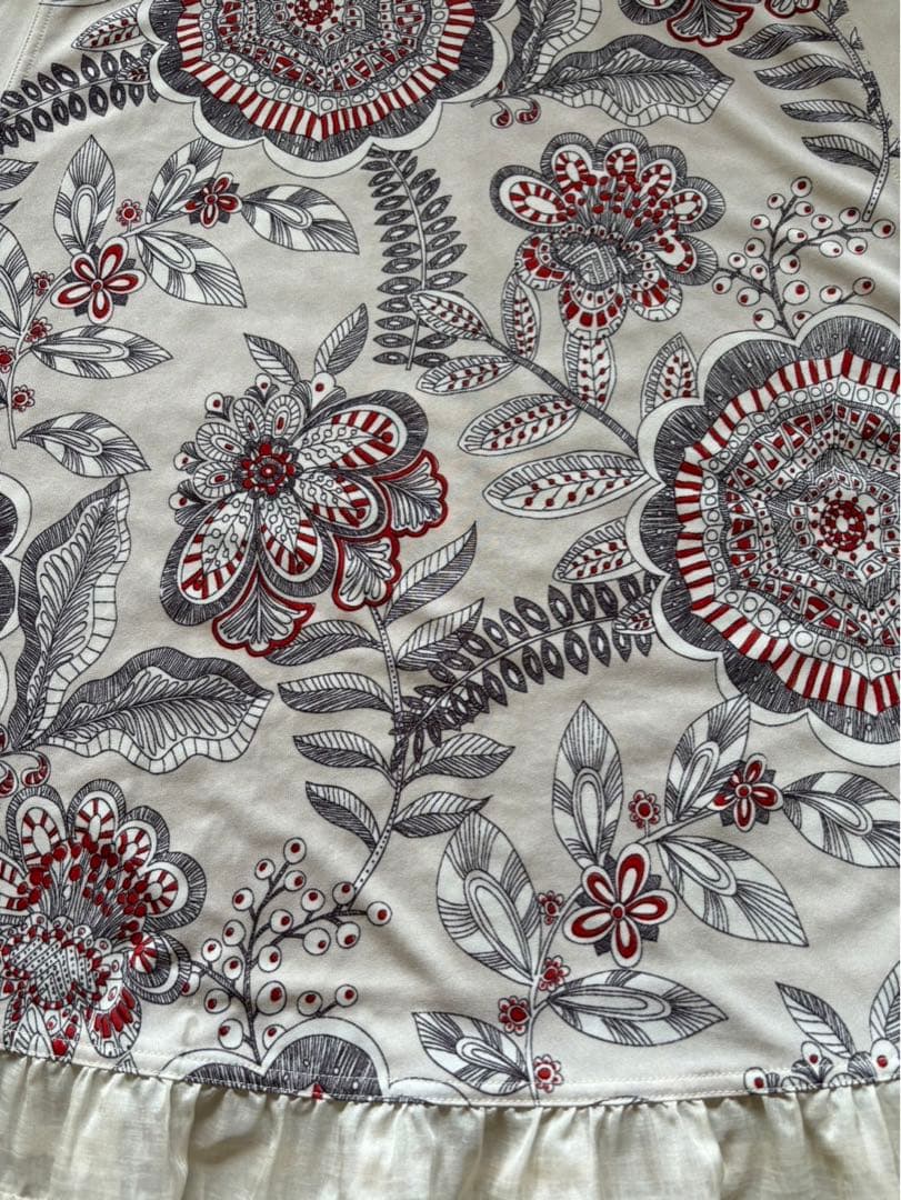 『未使用に近い』⭐️トクコプルミエヴォル⭐️オフホワイトに花柄チュニックワンピース❣️