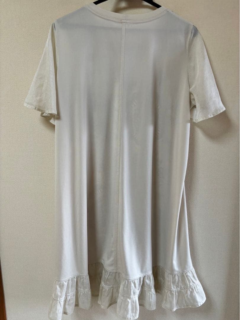 『未使用に近い』⭐️トクコプルミエヴォル⭐️オフホワイトに花柄チュニックワンピース❣️