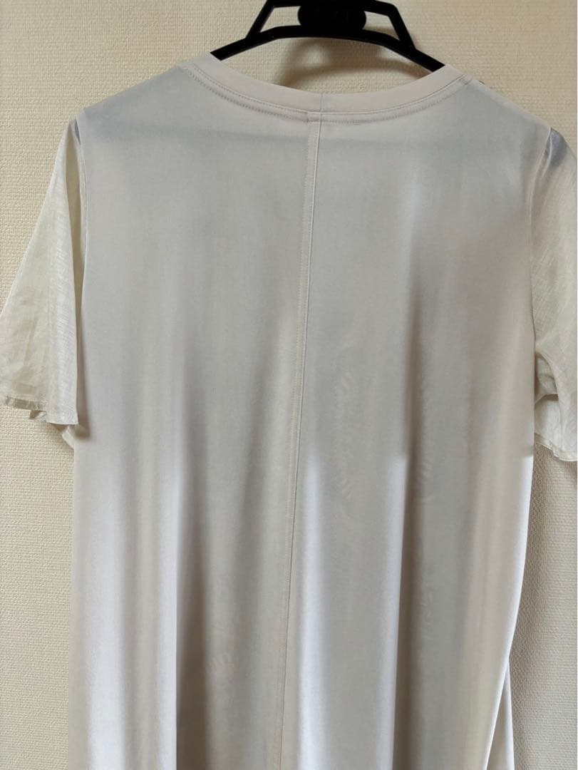 『未使用に近い』⭐️トクコプルミエヴォル⭐️オフホワイトに花柄チュニックワンピース❣️