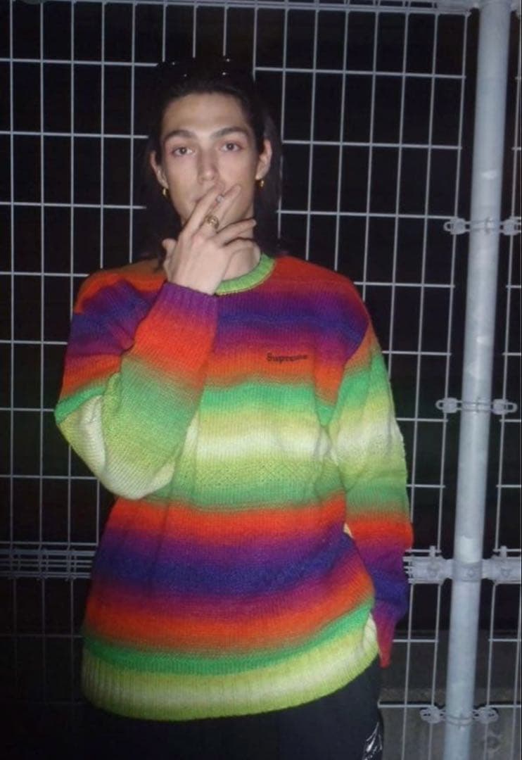 K*e様 Supreme Gradient Stripe Sweater