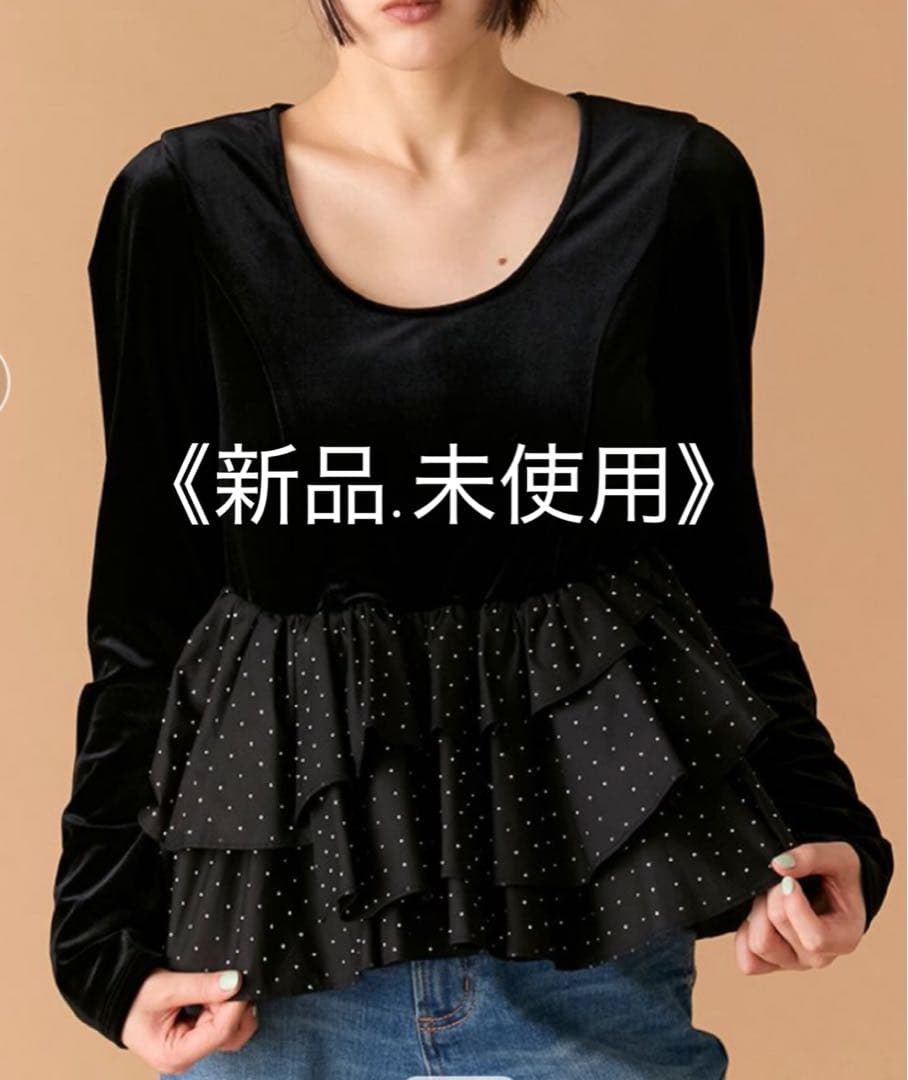 lilybrown ベロアペプラムフリルトップス