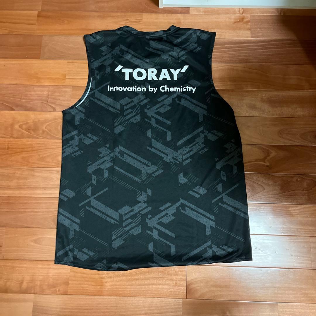 バレーボール　TORAY ノースリーブシャツ