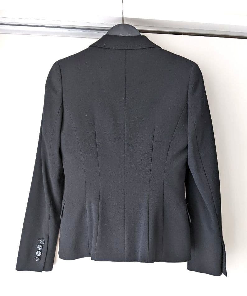 【新品タグ付】イネド　INED　高級　ブラック　フォーマル　スーツ　礼服　9　M