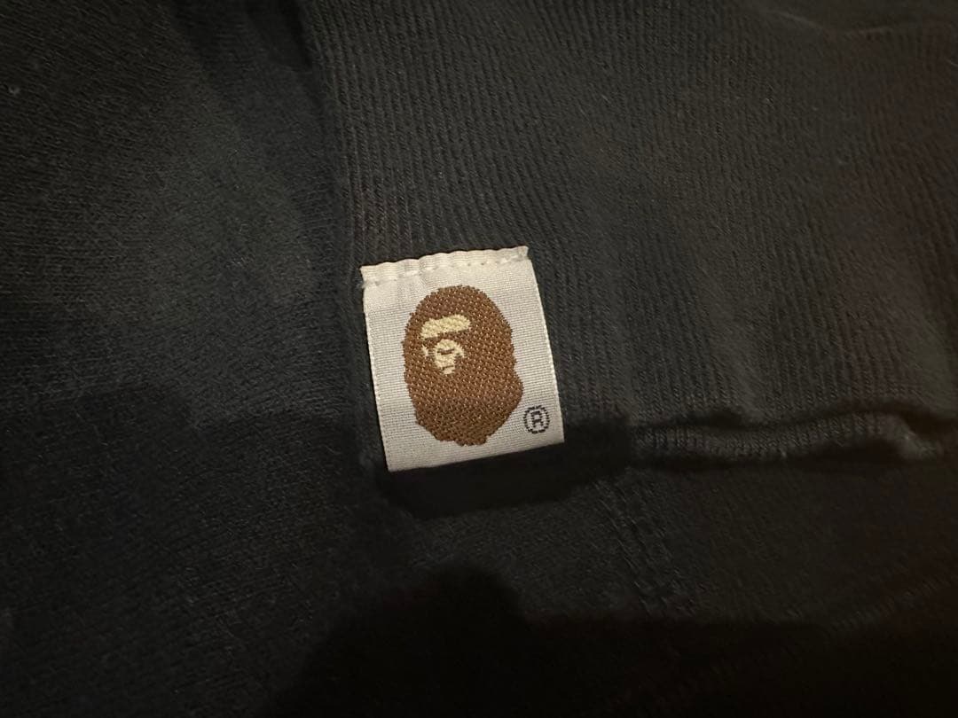A BATHING APE スワロフスキー カレッジロゴ スウェット BLACK