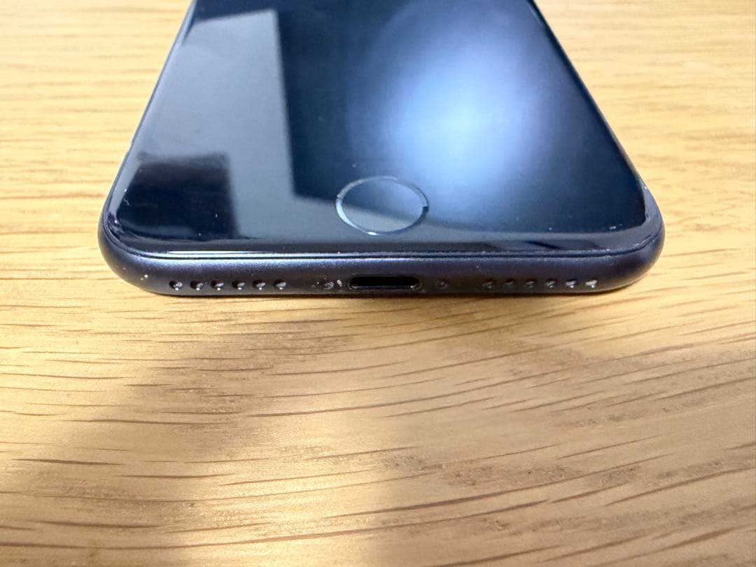 iPhone 8 64GB SIMフリー スペースグレー 海外版