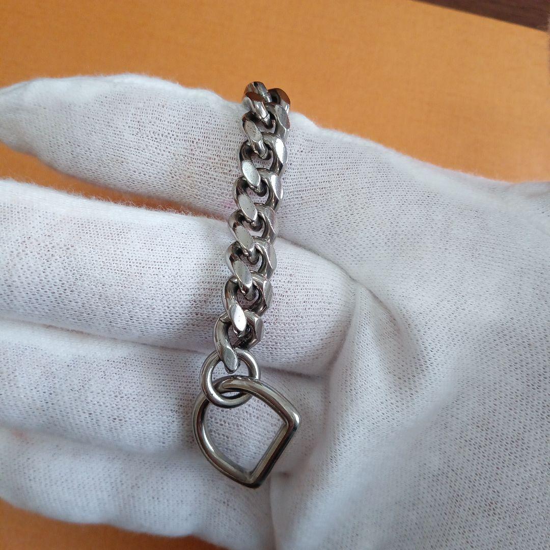 ルイ・ヴィトン。美品シルバー色、ウォレット、チェーン