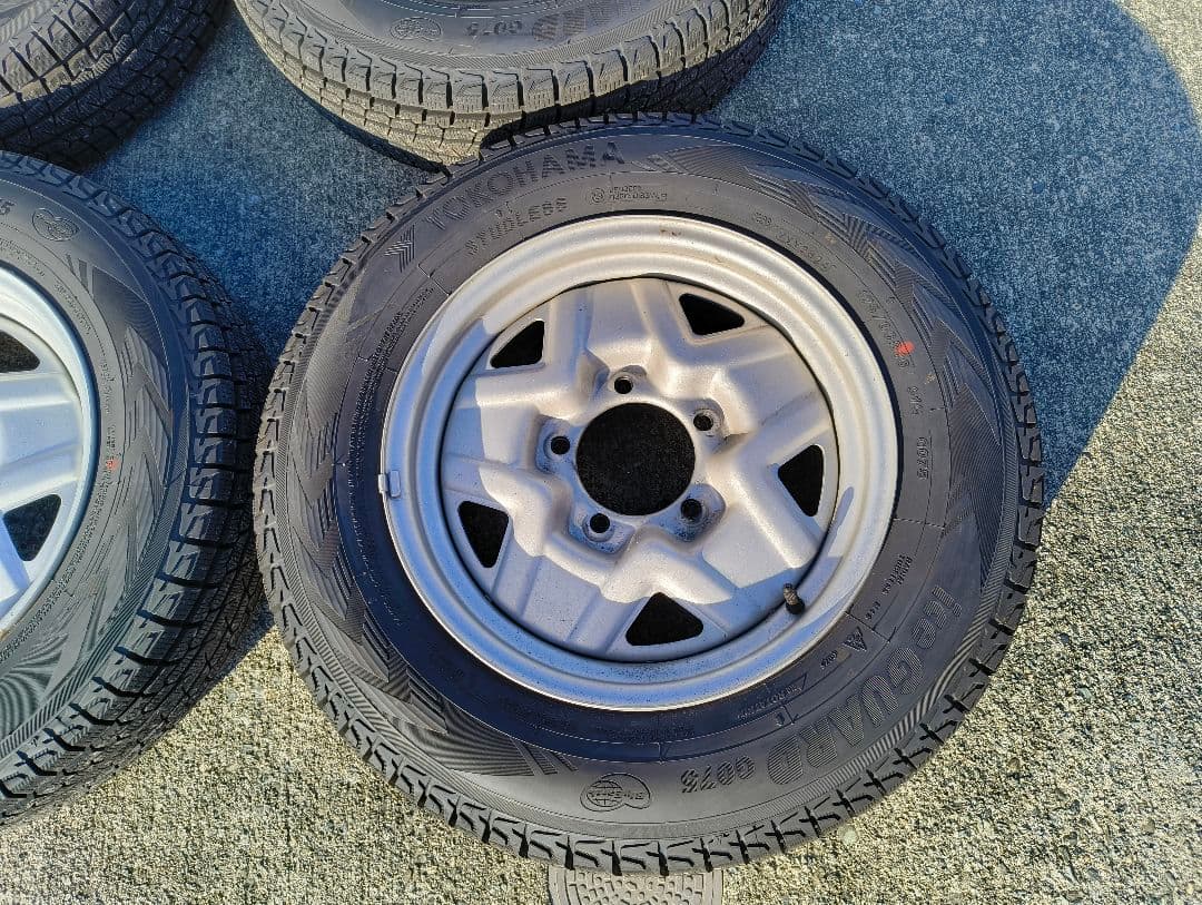 ジムニー 64 スタッドレスタイヤ 1シーズン使用185/60R14