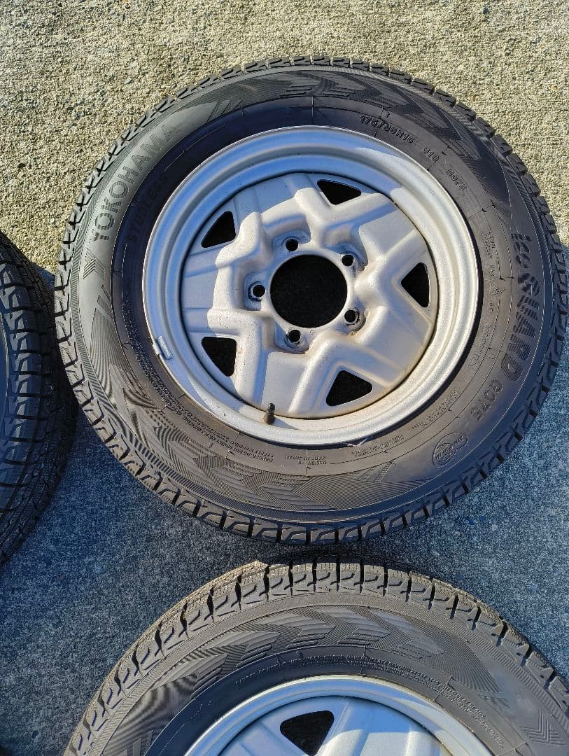 ジムニー 64 スタッドレスタイヤ 1シーズン使用185/60R14