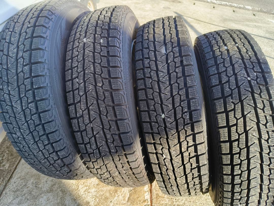 ジムニー 64 スタッドレスタイヤ 1シーズン使用185/60R14