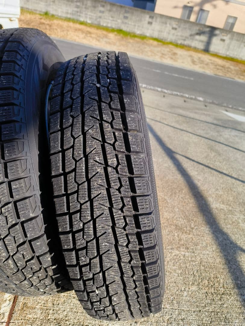 ジムニー 64 スタッドレスタイヤ 1シーズン使用185/60R14