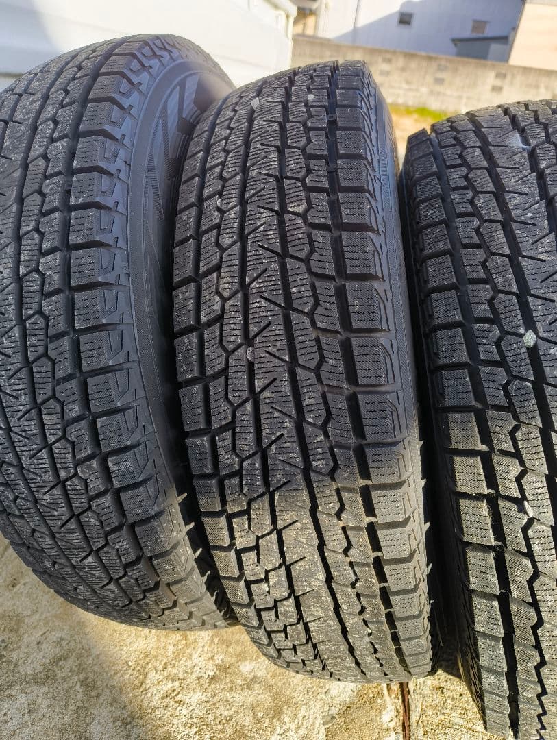 ジムニー 64 スタッドレスタイヤ 1シーズン使用185/60R14