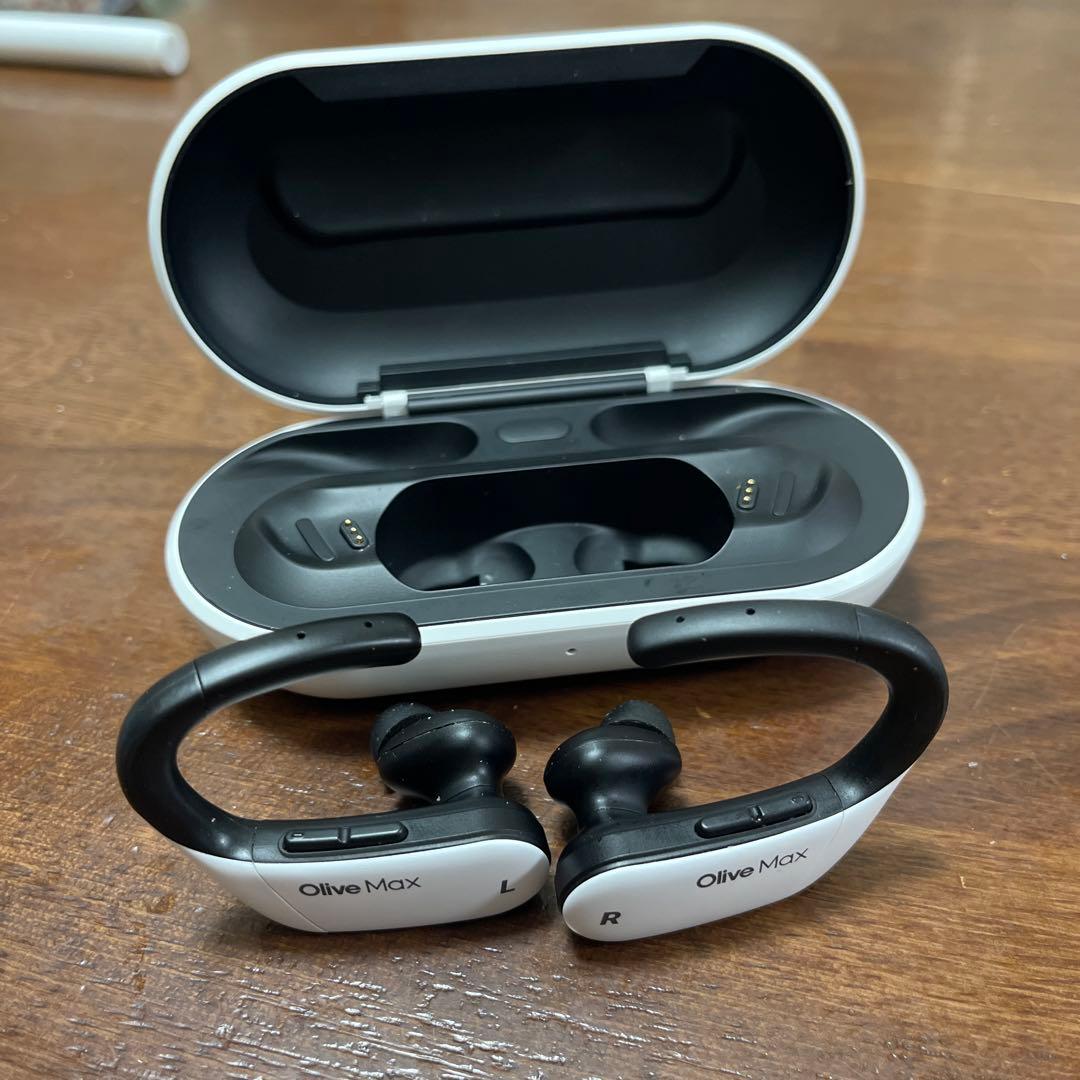 オ*ン様 Olive Max ワイヤレスイヤホン 充電ケース付き