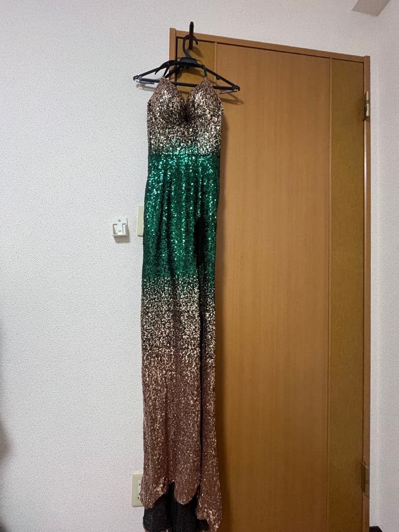 SARA & Co. グリーンスパンコールドレス M