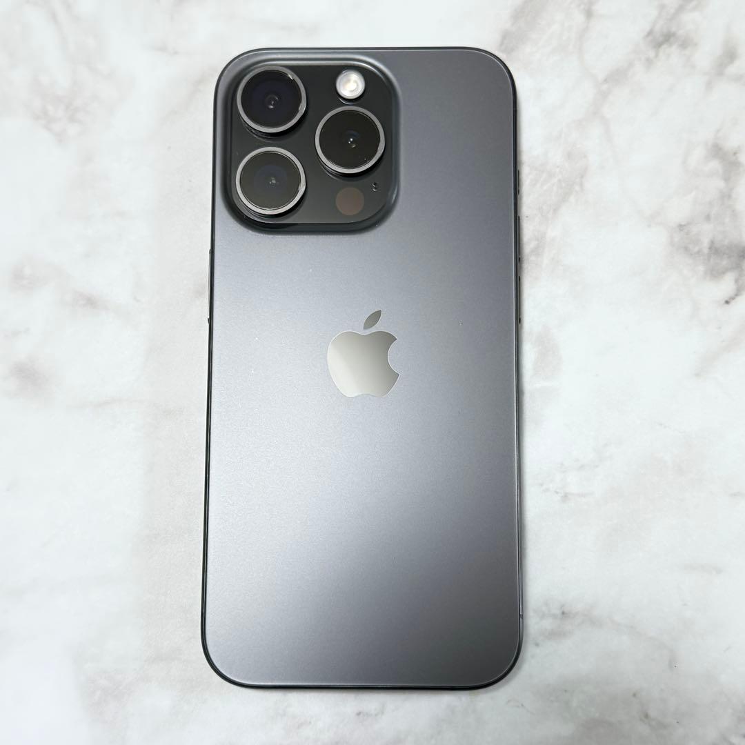 iPhone 15 Pro 256GB SIMフリー ブラックチタニウム