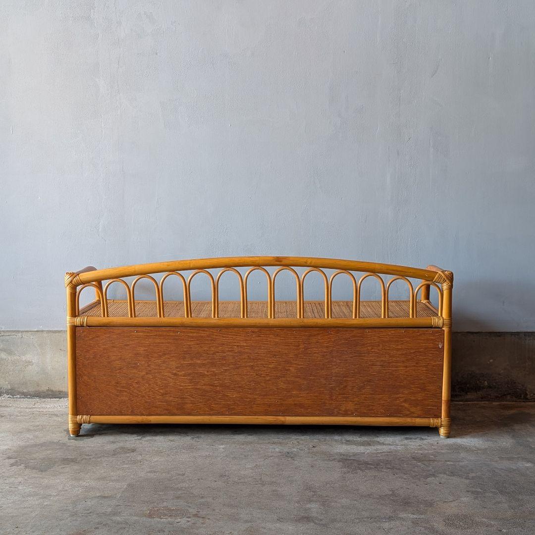 【古家具】ヴィンテージ・ラタンの小さめローチェスト　ローボード キャビネット