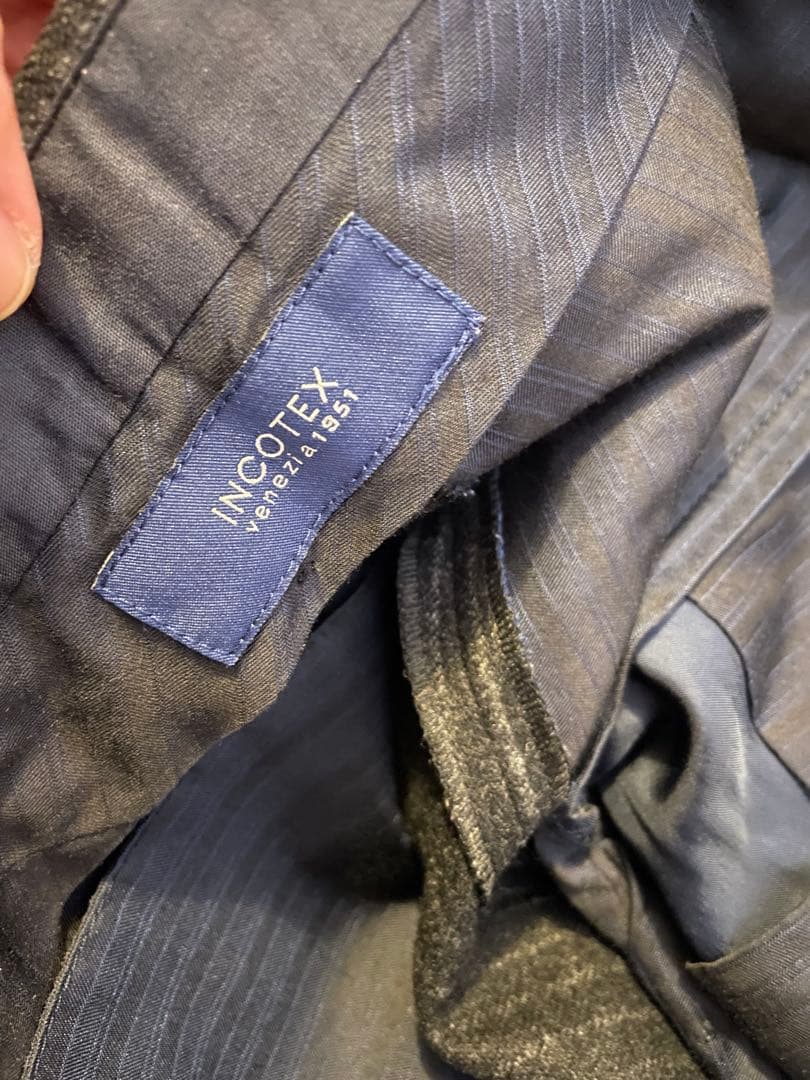 INCOTEXインコテックス　スラックス48ダークグレー縦ストライプ