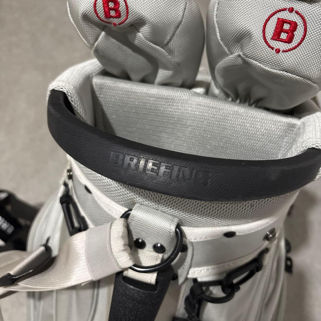 BRIEFING 限定 ゴルフキャディバッグ ヘッドカバーアイアンカバー付き