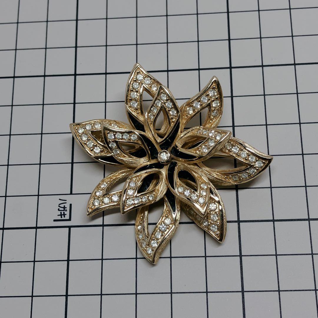 ディオール　ブローチ　ラインストーン　花　フラワー　大ぶり