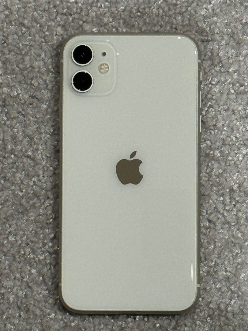 極美品 Apple iPhone 11 128GB ホワイト 本体