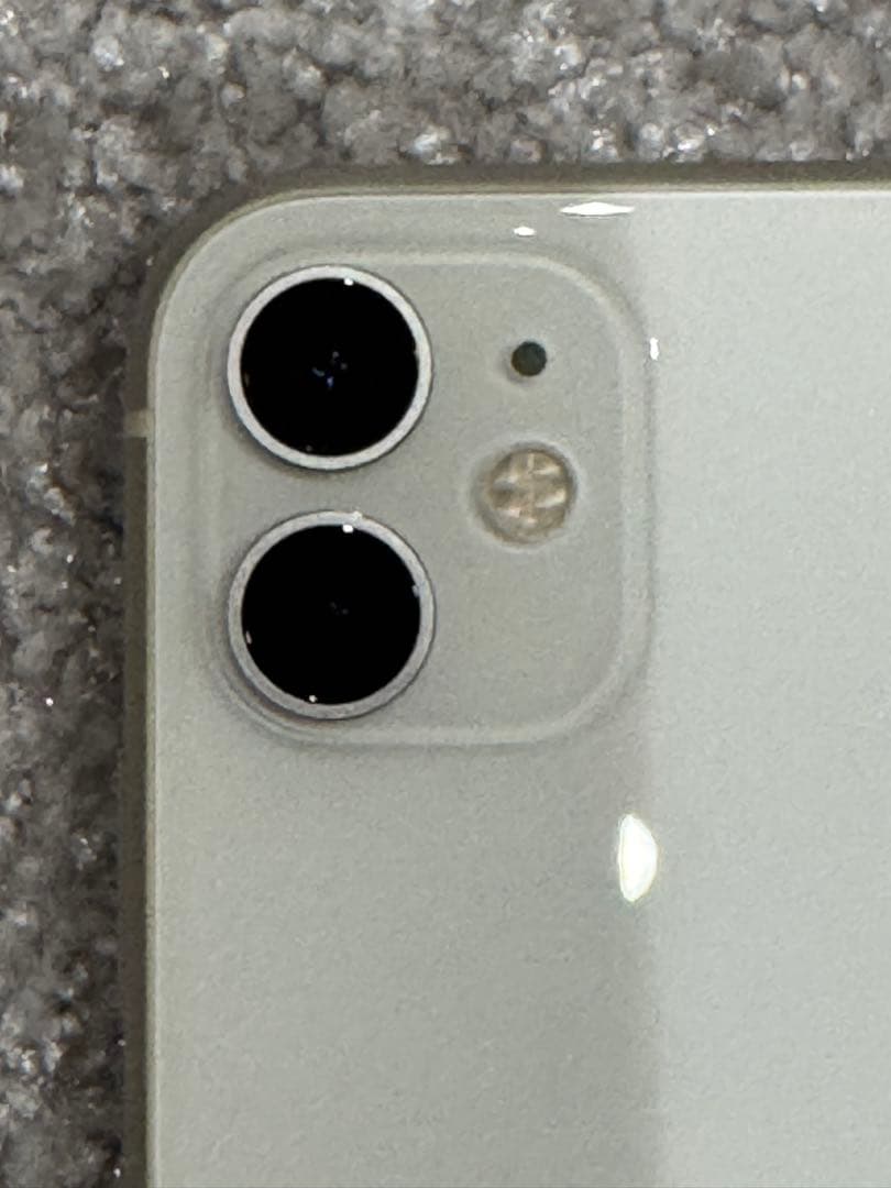 極美品 Apple iPhone 11 128GB ホワイト 本体