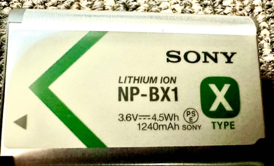 【新品】SONY ZV-1F W (ホワイト)デジタルカメラ 本体【送料無料】