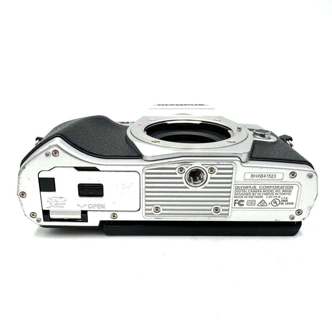 OLYMPUS OM-D E-M10 MarkIII EZ ダブルズームキット！