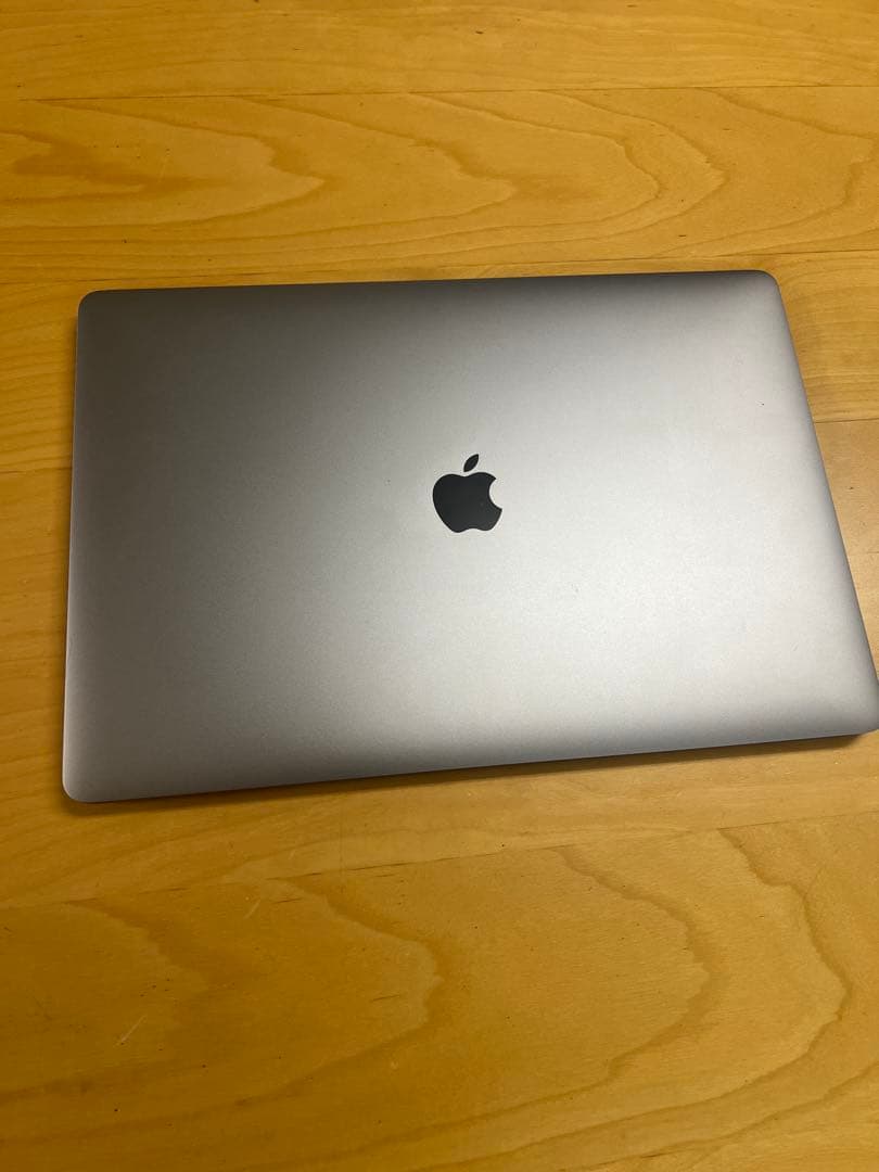 MacBook本体 MacBook Pro 15 Core i7 16GB 1TB Radeon