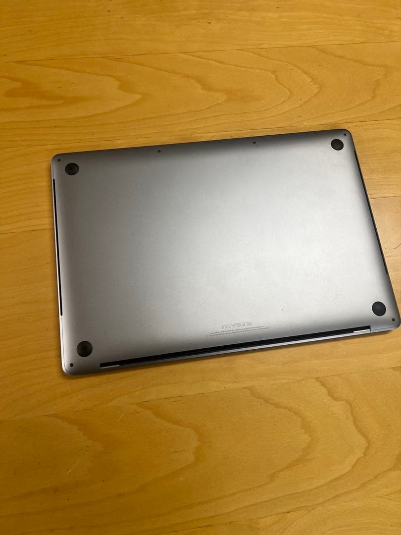 MacBook本体 MacBook Pro 15 Core i7 16GB 1TB Radeon