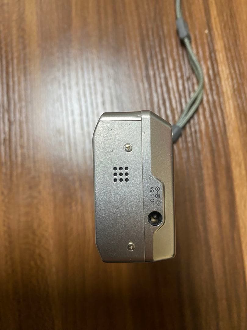 ※付属品付 FUJIFILM FinePix F810 コンパクトデジタルカメラ