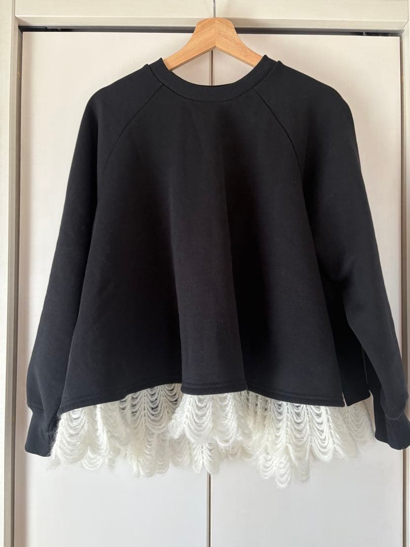 ビアズリー裾タムレースカットソー【新品】