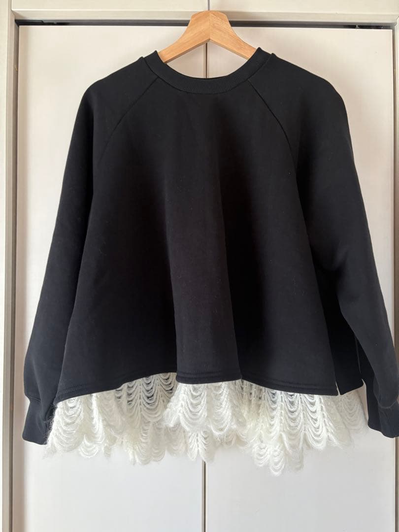 ビアズリー裾タムレースカットソー【新品】